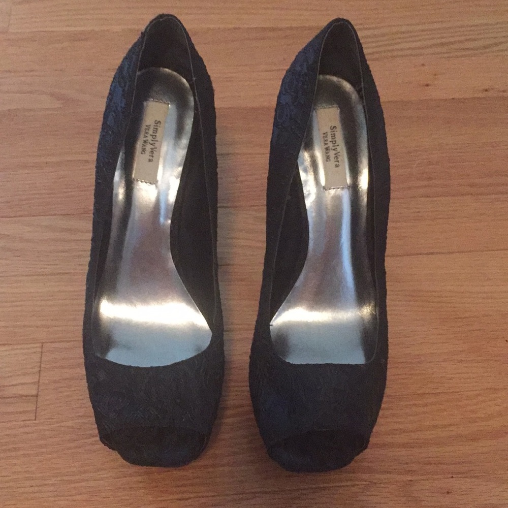 Simply Vera black heels